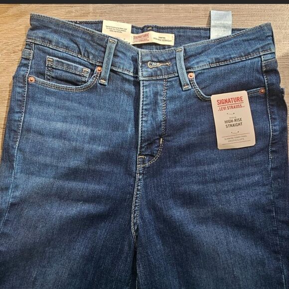 Signature By Levi Strauss Shaping Bootcut Jeans (21W/26) - Picture 2 of 8